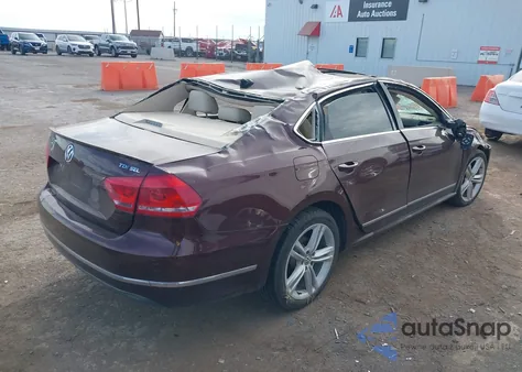 2013 Volkswagen Passat 2.0L Tdi Sel Premium z USA, uszkodzony, nr VIN 1VWCN7A37DC121724